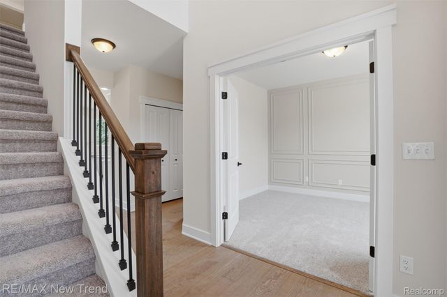 2100 Crested Butte Drive, White Lake Charter Township, MI 48383