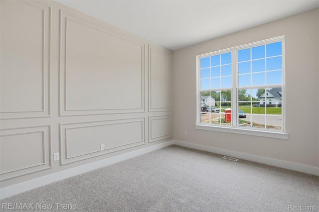 2100 Crested Butte Drive, White Lake Charter Township, MI 48383