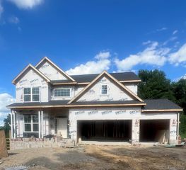2100 Crested Butte Drive, White Lake Charter Township, MI 48383