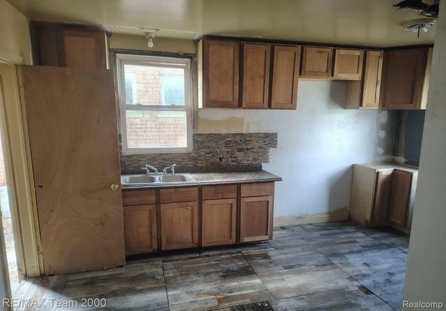 16516 Appoline Street, Detroit, MI 48235