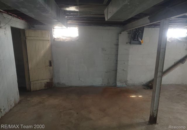 16516 Appoline Street, Detroit, MI 48235