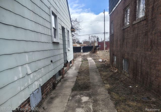 16516 Appoline Street, Detroit, MI 48235