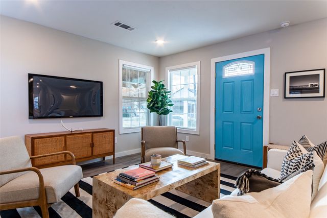 4015 Mount Royal Street, Dallas, TX 75211