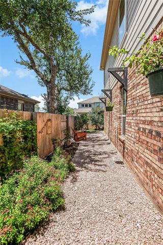 616 Pheasant Hill LN, Georgetown, TX 78628