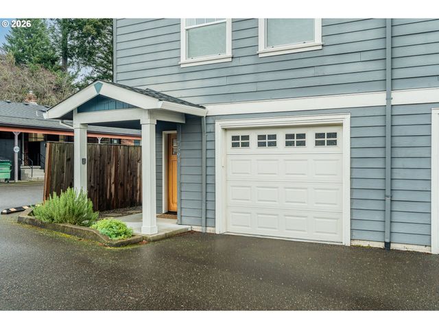 7594 Se DIVISION St, Portland, OR 97206