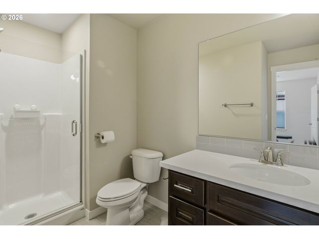 7594 Se DIVISION St, Portland, OR 97206