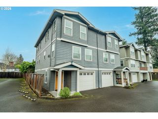 7594 Se DIVISION St, Portland, OR 97206