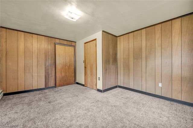 2131 Overland Avenue NE, Warren, OH 44483