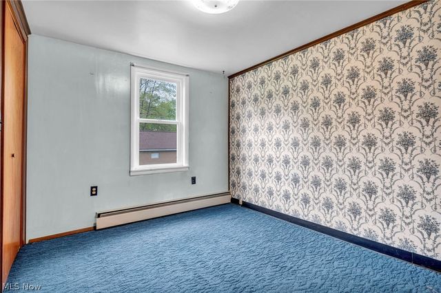 2131 Overland Avenue NE, Warren, OH 44483