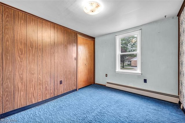 2131 Overland Avenue NE, Warren, OH 44483