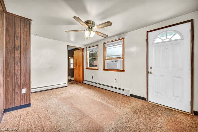 2131 Overland Avenue NE, Warren, OH 44483