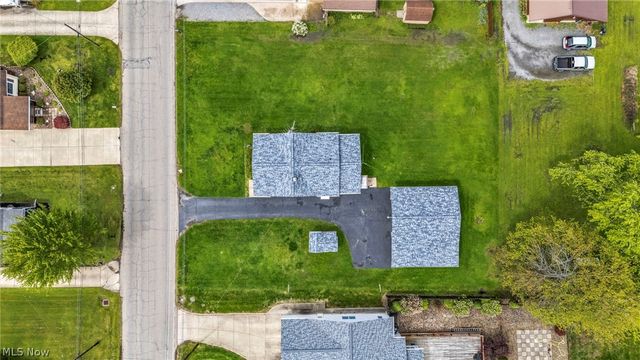 2131 Overland Avenue NE, Warren, OH 44483