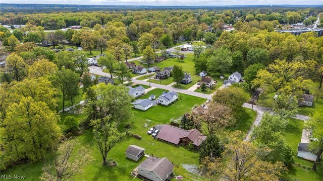 2131 Overland Avenue NE, Warren, OH 44483
