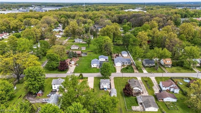 2131 Overland Avenue NE, Warren, OH 44483