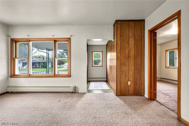 2131 Overland Avenue NE, Warren, OH 44483