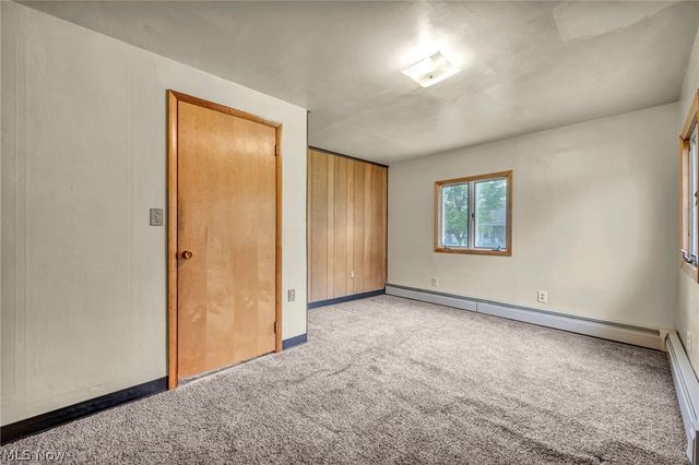 2131 Overland Avenue NE, Warren, OH 44483