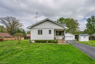 2131 Overland Avenue NE, Warren, OH 44483