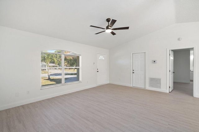 7403 Paso Robles Boulevard, Fort Pierce, FL 34951