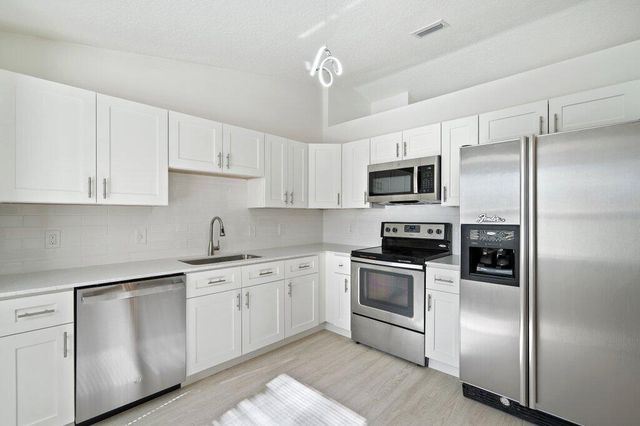 7403 Paso Robles Boulevard, Fort Pierce, FL 34951