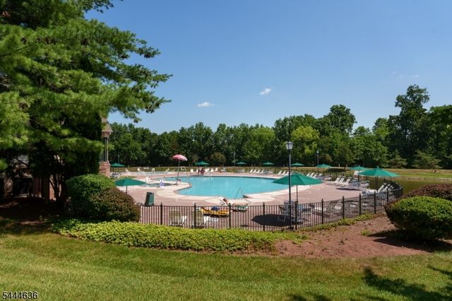 223 Tomahawk Ct, Montgomery Twp., NJ 08502
