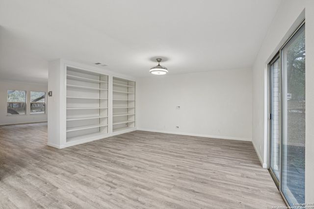 1923 Town Oak, San Antonio, TX 78232