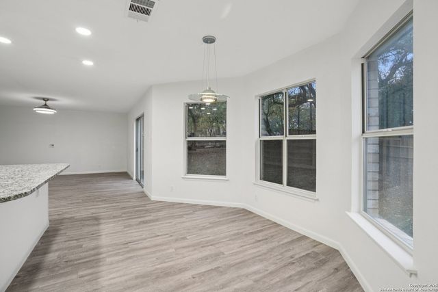 1923 Town Oak, San Antonio, TX 78232