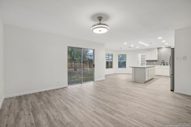 1923 Town Oak, San Antonio, TX 78232