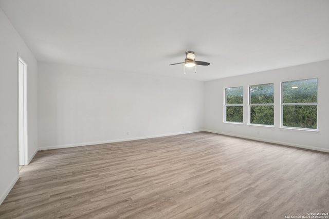 1923 Town Oak, San Antonio, TX 78232