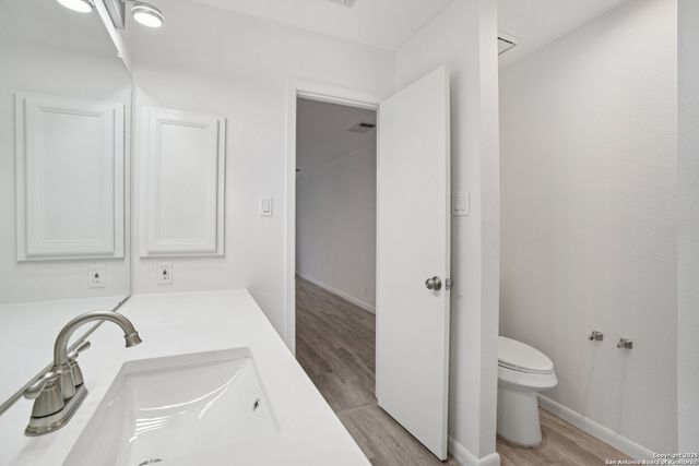 1923 Town Oak, San Antonio, TX 78232