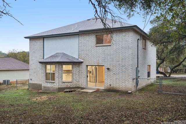 1923 Town Oak, San Antonio, TX 78232