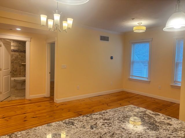 93 Bridge St 3, Salem, MA 01970