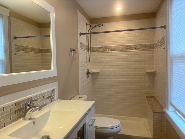 93 Bridge St 3, Salem, MA 01970