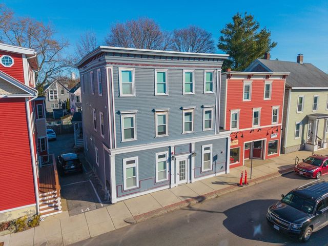 93 Bridge St 3, Salem, MA 01970