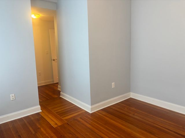 93 Bridge St 3, Salem, MA 01970