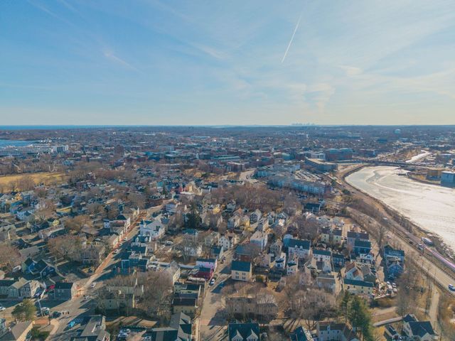 93 Bridge St 3, Salem, MA 01970