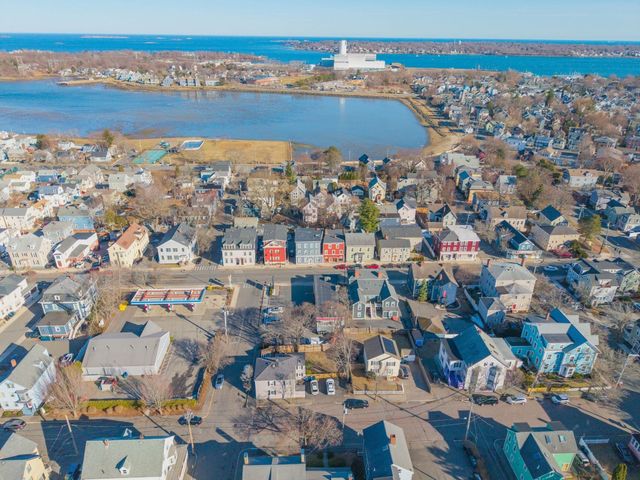 93 Bridge St 3, Salem, MA 01970