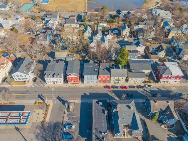 93 Bridge St 3, Salem, MA 01970