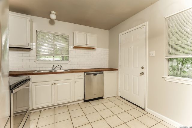 738 Sterling Drive, San Antonio, TX 78220