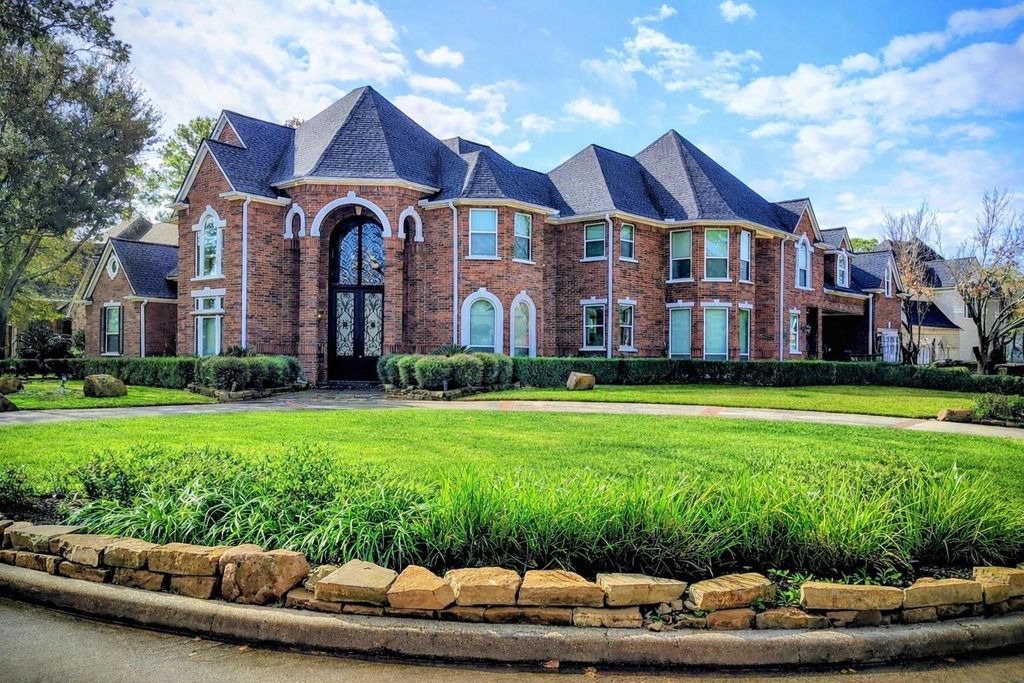 13707 Springmint Drive, Cypress, TX 77429