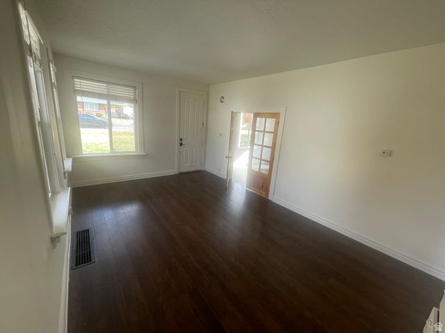 300 S LARKIN LN, Kaysville, UT 84037