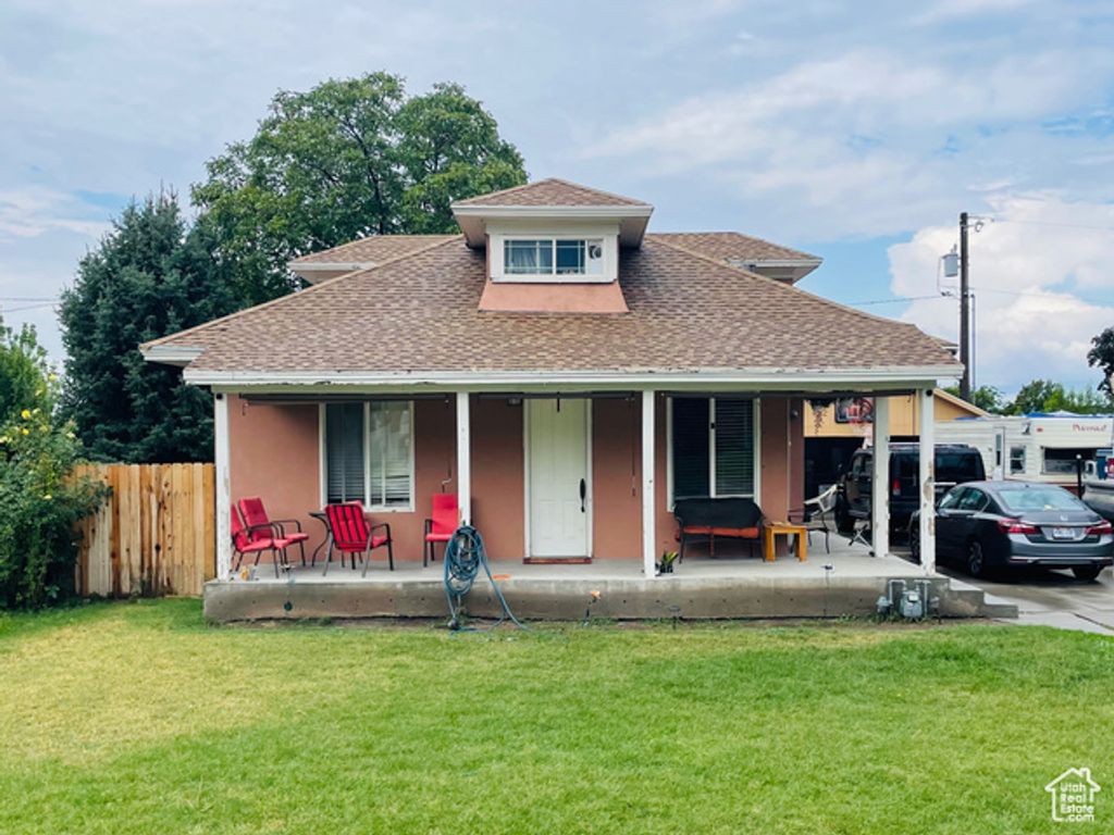 300 S LARKIN LN, Kaysville, UT 84037