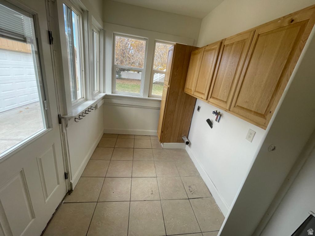 Image 23 of property listing at 300 S LARKIN LN, Kaysville, UT 84037