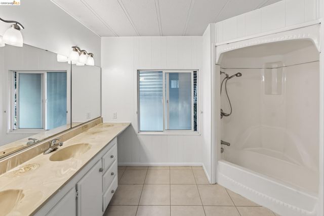1057 Peralta Rd 26, Concord, CA 94520