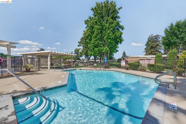 1057 Peralta Rd 26, Concord, CA 94520