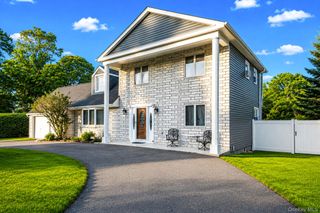 65 Avenue D, Farmingville, NY 11738