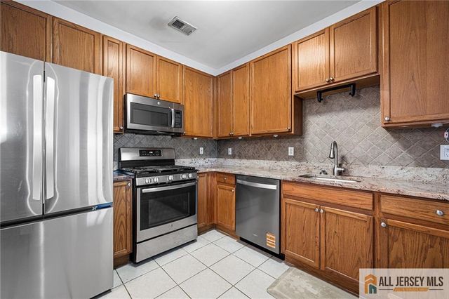 131 Frank Court 131, South Plainfield, NJ 07080