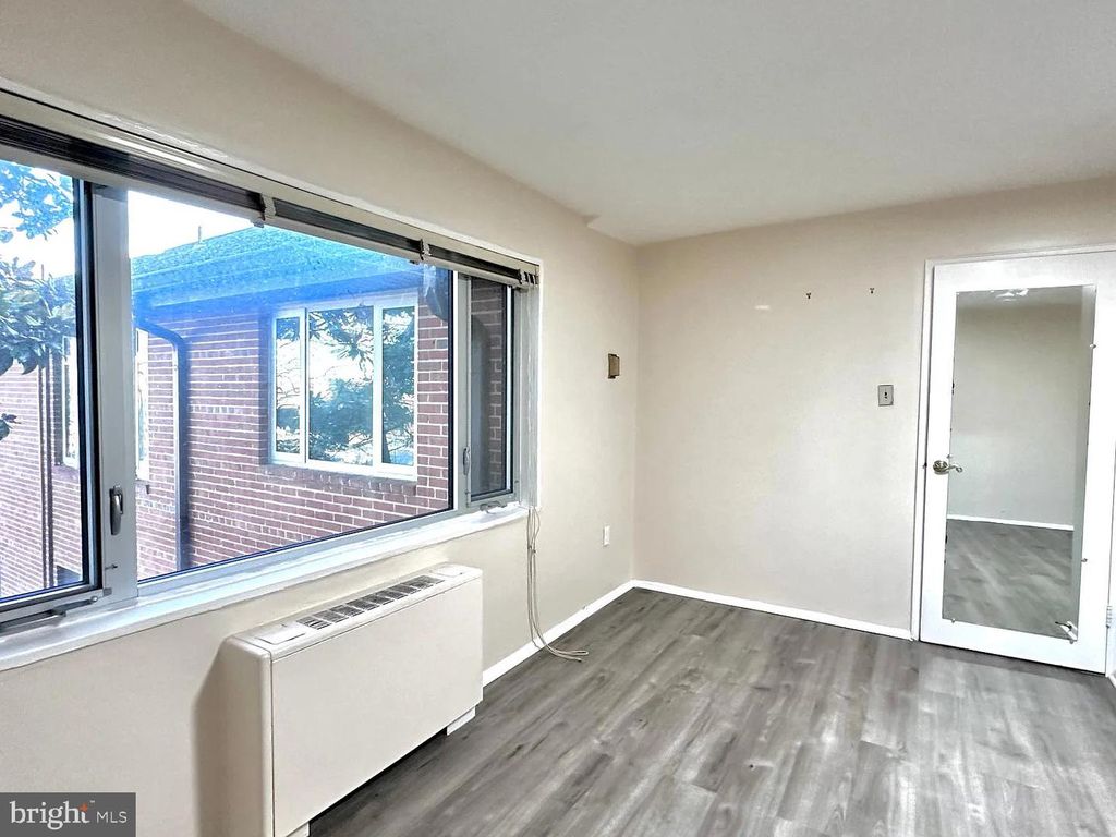 5301 WESTBARD CIR #412, Bethesda, MD 20816