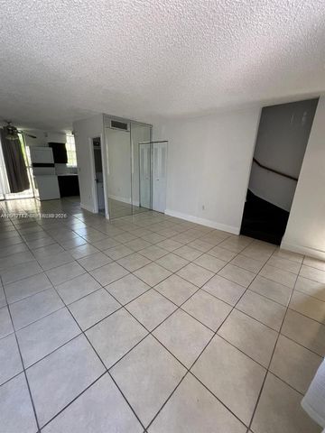 6133 SW 69th St 38, South Miami, FL 33143
