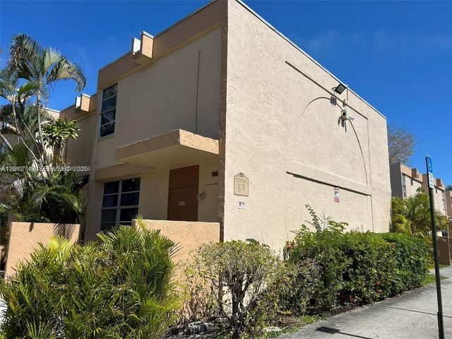 6133 SW 69th St 38, South Miami, FL 33143