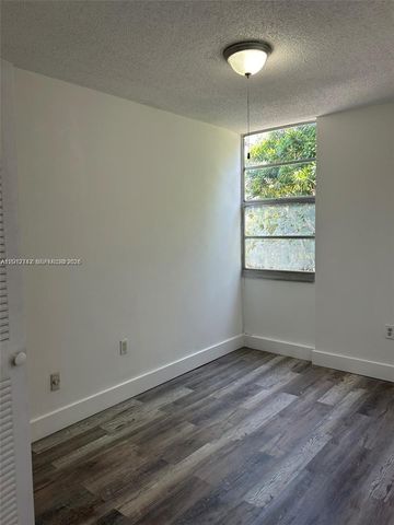 6133 SW 69th St 38, South Miami, FL 33143